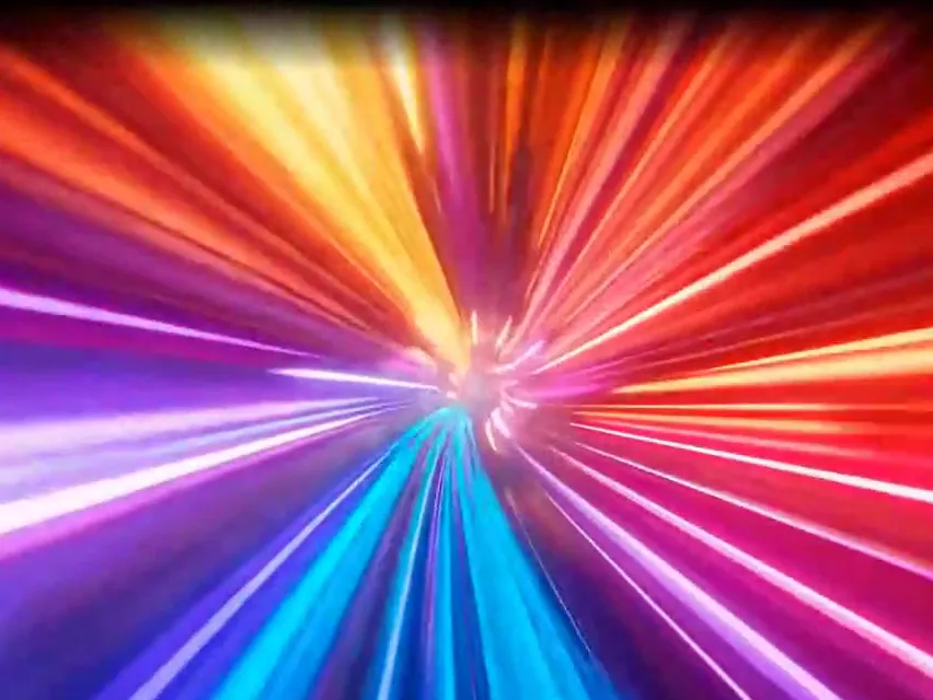 Intro: Lichtband-Tunnel vor dem Schriftzug